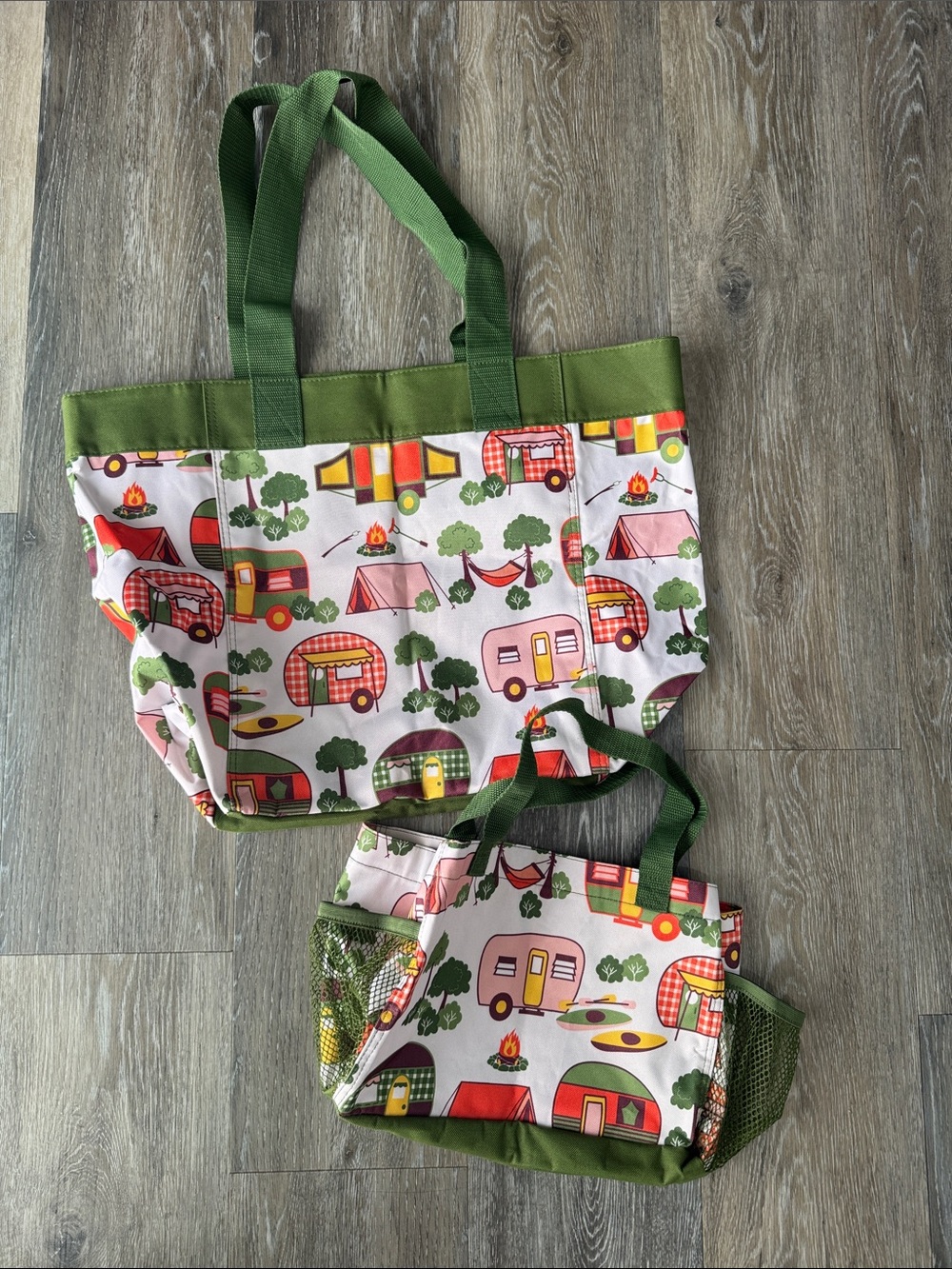 thirty one Camping Tote Bag Set in Green and Pink - Cute Camper Print